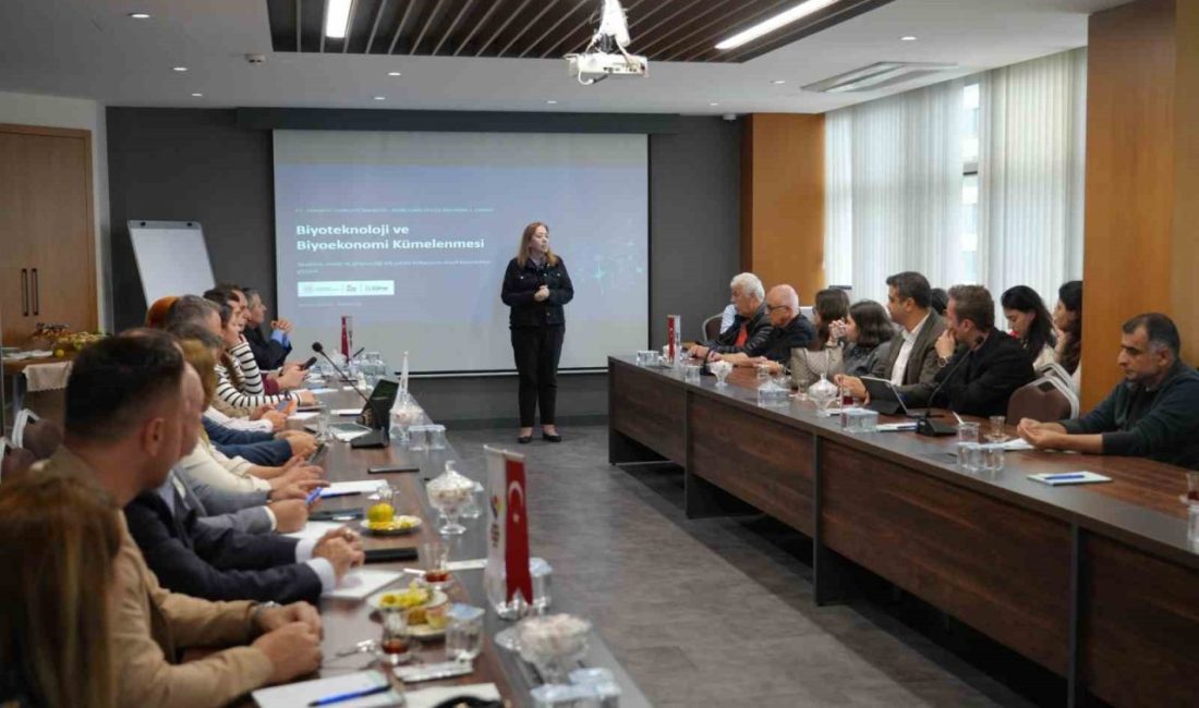 Gebze Ticaret Odasının ev sahipliğinde düzenlenen toplantıda, biyoteknoloji ve biyoekonomi