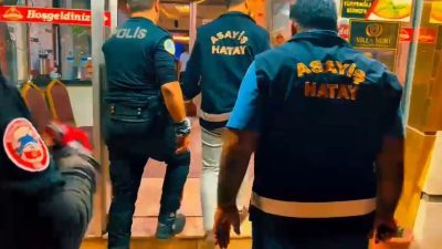 Hatay genelinde polis ekiplerince gerçekleştirilen asayiş denetimlerinde 54 umuma açık