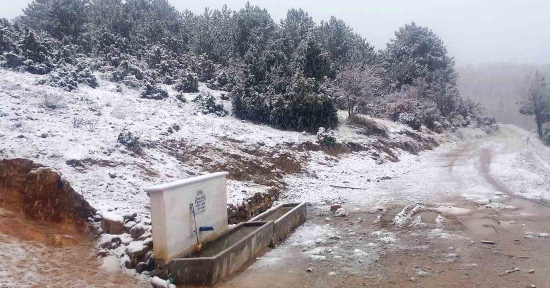 Kütahya’nın Hisarcık ilçesine bağlı bin 264 metre rakımlı Karbasan köyü,