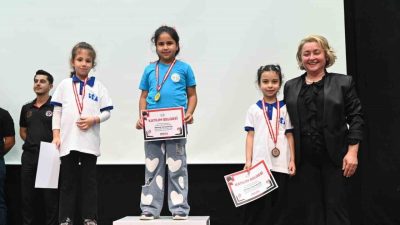 Bilecik’in Bozüyük ilçesinde düzenlenen Hızlı Satranç Turnuvası’nda ödüller sahiplerini buldu.