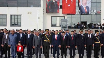 Iğdır’da 29 Ekim Cumhuriyet Bayramı kutlamaları kapsamında, 100. Yıl Halk
