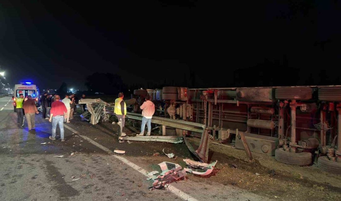 Iğdır’da Doğubayazıt-Iğdır karayolunda çimento yüklü tırın bariyerlere çarparak devrildiği kazada