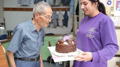 Aydın’ın Germencik ilçesinde 67 yıldır terzilik yapan, geçmiş yıllarda yılın