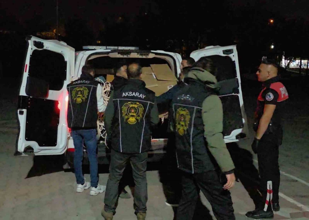 Aksaray’da tır ve inşaatlardan hırsızlık yapan şüpheli polisin operasyonuyla çaldığı