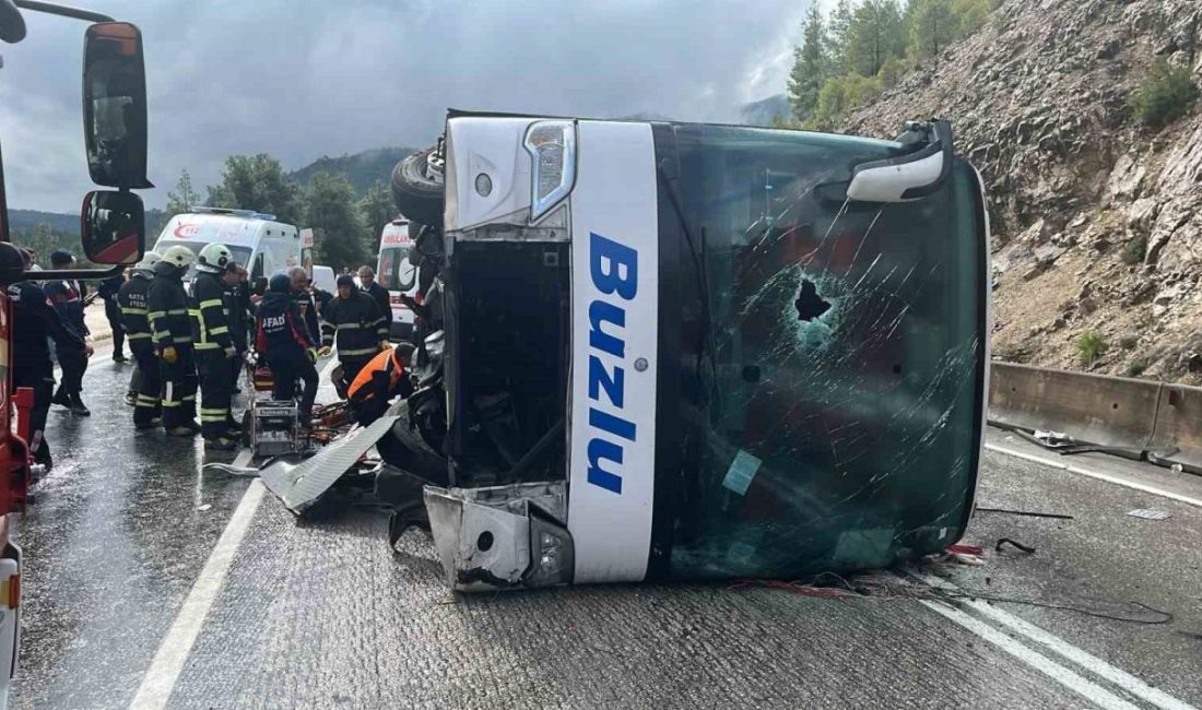 Isparta-Antalya kara yolunda yolcu otobüsünün devrilmesi sonucu meydana gelen kazada