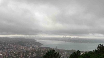 İstanbul’da gece saatlerinden itibaren etkisini artıran sağanak yağışın ardından Boğaz’ın