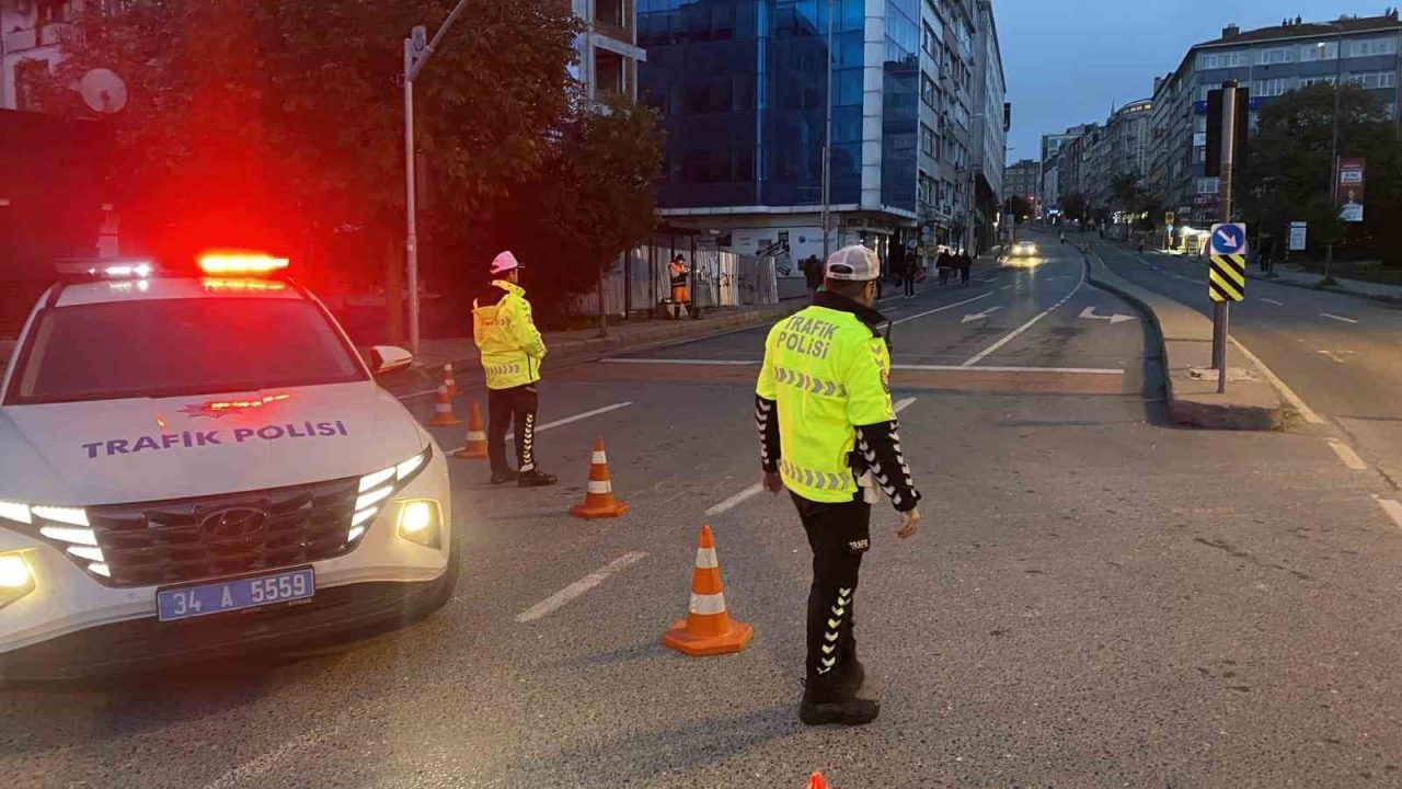29 Ekim Cumhuriyet Bayramı kutlamaları kapsamında İstanbul’da bazı yollar trafiğe