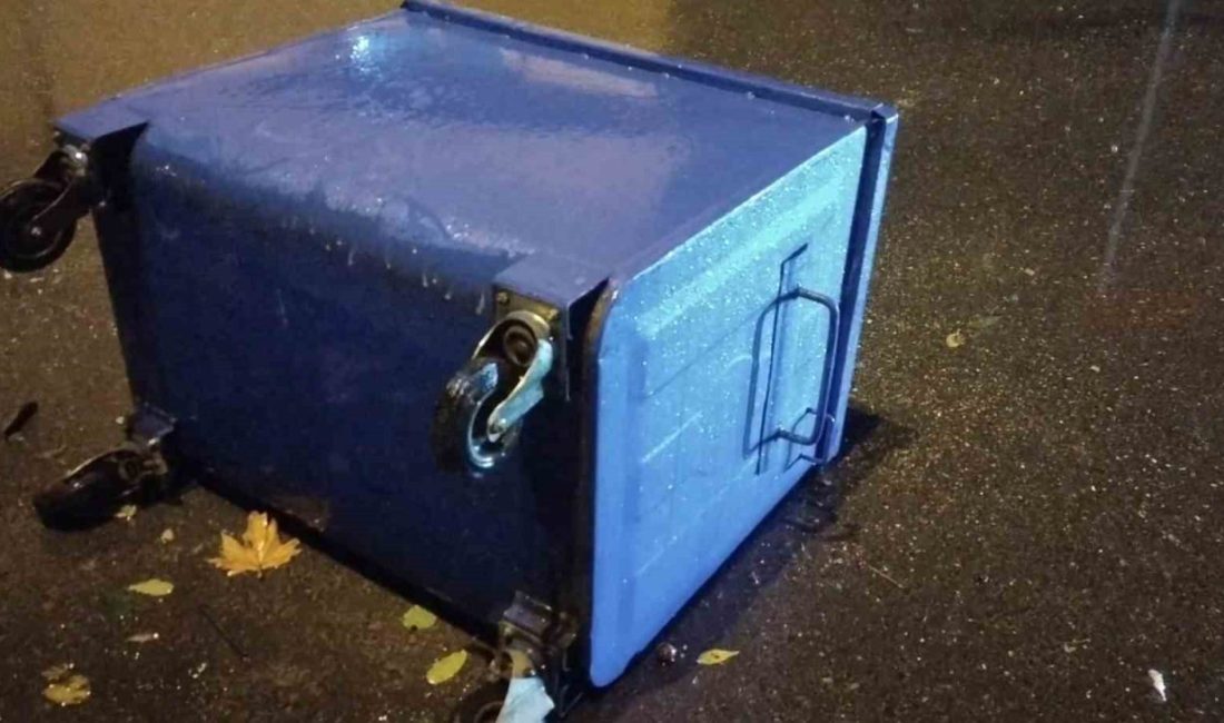 İstanbul’da sabah saatlerinde başlayan sağanak yağış etkisini arttırarak devam ediyor.