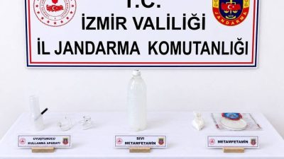 İzmir’in Torbalı ilçesinde jandarma ekiplerinin gerçekleştirdiği uyuşturucu operasyonunda bin 63