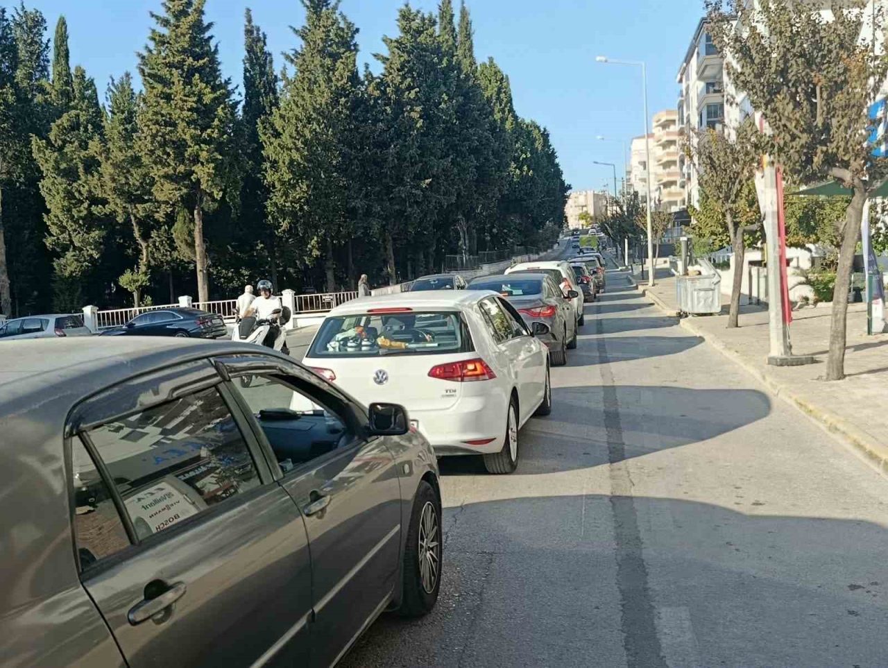 Türkiye İstatistik Kurumu (TÜİK) verilerine göre, İzmir’de trafiğe kayıtlı toplam