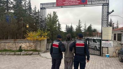 Afyonkarahisar’da jandarma tarafından son bir hafta içerisinde gerçekleştirilen denetimlerden çeşitli