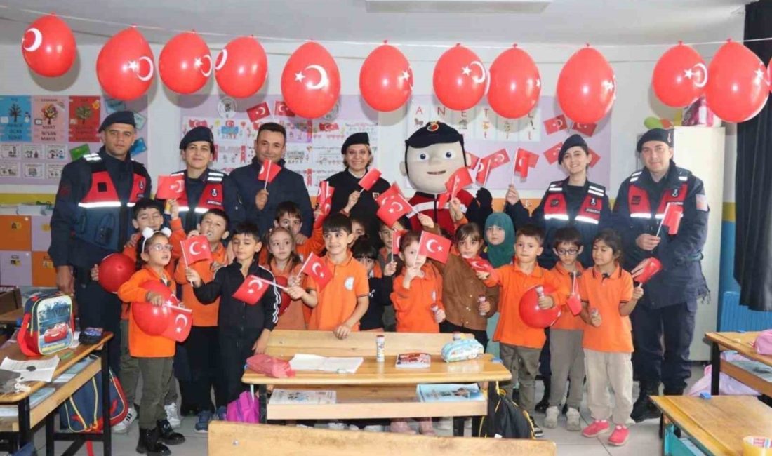 Eskişehir İl Jandarma Komutanlığı ekipleri, 29 Ekim Cumhuriyet Bayramı dolayısıyla