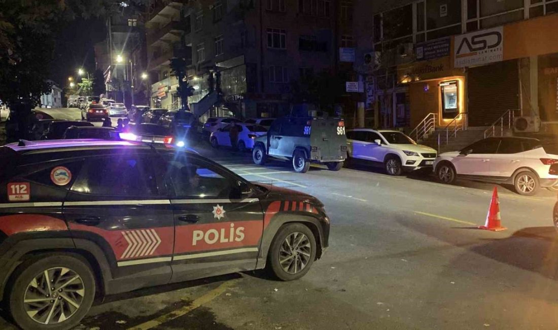 İstanbul Kağıthane’de oto yıkamacı dükkanı işleten Tolga Derebaşı (28), motosikletli