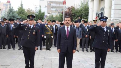 Adıyaman’ın Kahta ilçesinde, Cumhuriyet’in ilanının 103. yıl dönümü dolayısıyla düzenlenen