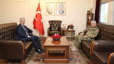 DÜZCE (İHA) – Kara Kuvvetleri Komutanı Orgeneral Metin Tokel, Düzce