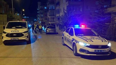 Karaman’da otomobilin park halindeki araca çarpması sonucu meydana gelen kazada