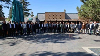 Konya’nın Karapınar ilçesinde 19 Ekim Muhtarlar Günü dolayısıyla tören düzenlendi.