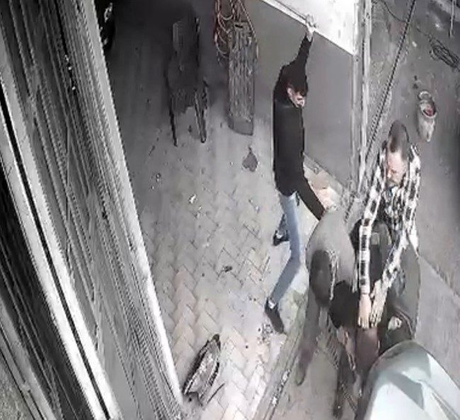 Kayseri’nin Kocasinan ilçesinde bir oto tamircisinde çıkan ve 1’i ağır