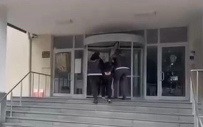 Kayseri’de polis ekipleri tarafından yapılan çalışmalarda, hakkında ‘kasten öldürme’ suçundan
