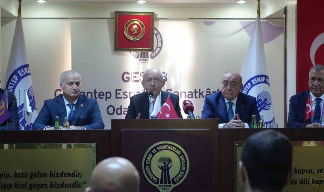 Cumhuriyet Halk Partisi (CHP) Genel Başkanı Kemal Kılıçdaroğlu, Gaziantep Esnaf