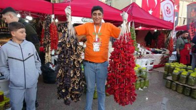 Kilis’te düzenlenen Biber Festivali, İstanbul ve Mardin başta olmak üzere
