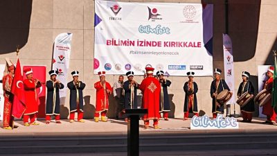 Kırıkkale’de mehteran gösterisiyle başlayan TÜBİTAK 4007 Bilim Şenliği, öğrencileri bilim