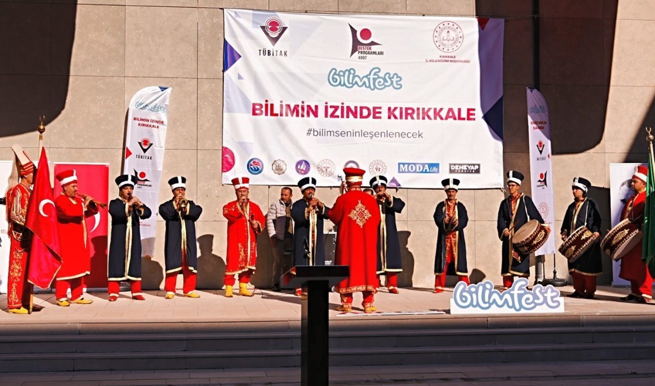 Kırıkkale’de mehteran gösterisiyle başlayan TÜBİTAK 4007 Bilim Şenliği, öğrencileri bilim