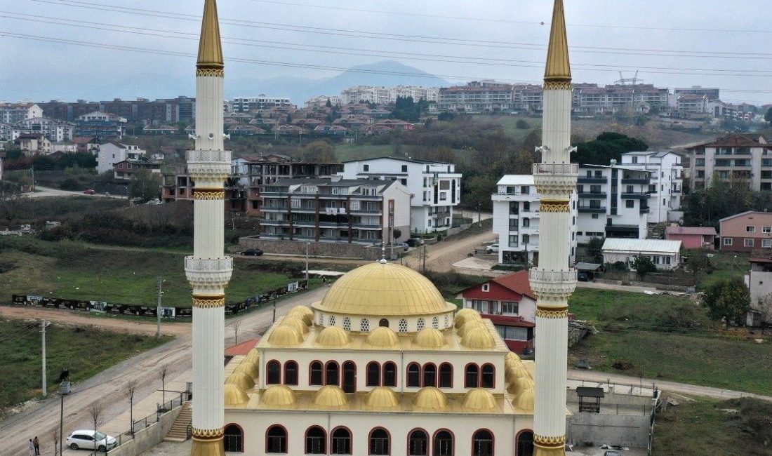 Kocaeli Büyükşehir Belediyesi, kent genelindeki camilerin bakım ve onarım çalışmalarına