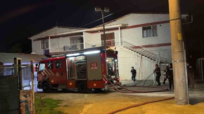 Düzce’de konfeksiyon atölyesinin elektrik panosunda çıkan yangın itfaiye ekiplerinin müdahalesi