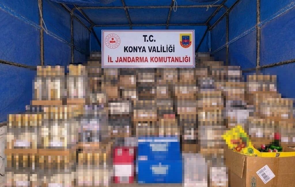 Konya’da jandarma ekiplerinin 15 günlük çalışmasında kaçak sigara, tütün ürünleri