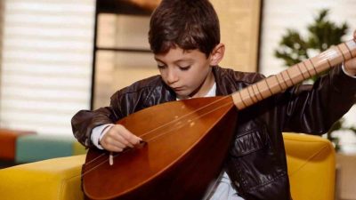 Körfez Belediyesi Sanat Merkezi’nde yeni eğitim dönemi başladı. Merkezde 7-25