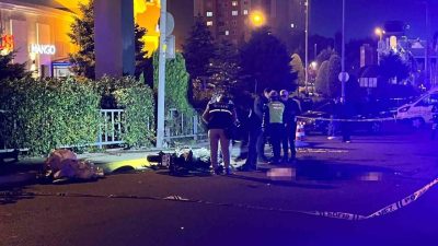 İstanbul Küçükçekmece’de motosikletin otomobille çarpıştığı kazada motosiklet sürücüsü hayatını kaybederken,