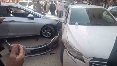 Siirt’in Kurtalan ilçesinde iki aracın karıştığı trafik kazasında şans eseri