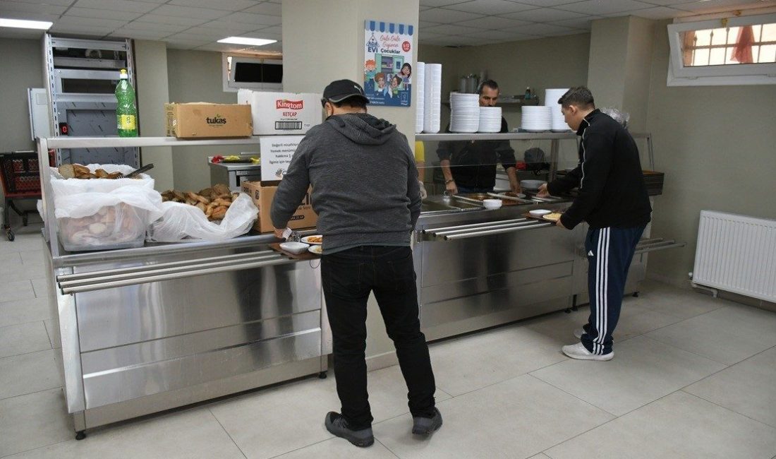 Kuşadası Belediyesi Kent Lokantası’nda 7 Nisan-26 Ekim tarihleri arasında yapılan