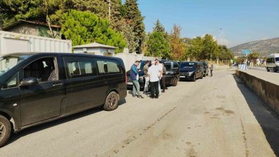 Aydın’ın Kuşadası ilçesinde, İlçe Emniyet Müdürlüğü Trafik ekipleri ile Maliye