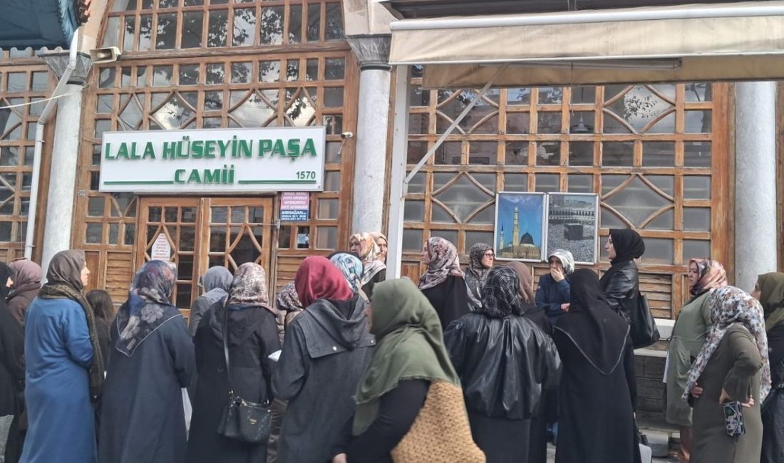 Kütahya Aile Derneği üyeleri, kentin tarihi ve kültürel mirasını yakından
