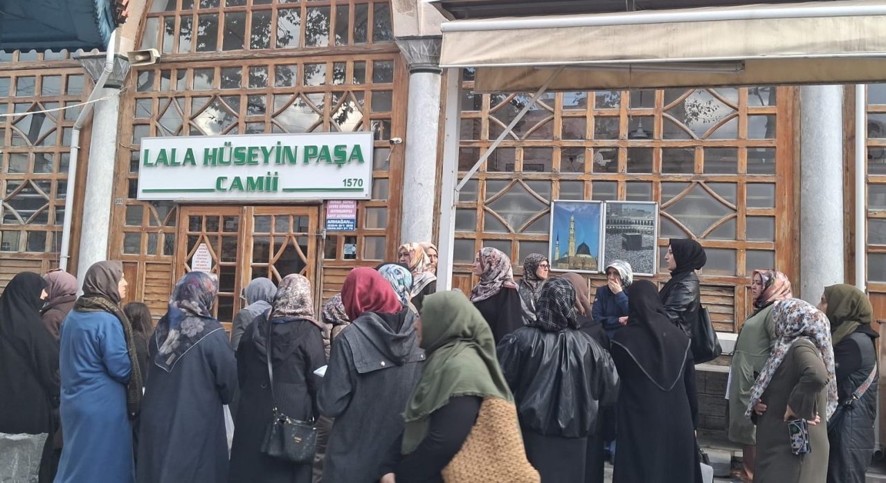 Kütahya Aile Derneği üyeleri, kentin tarihi ve kültürel mirasını yakından