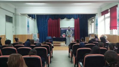 Kütahya Akşemsettin Kız Anadolu İmam Hatip Lisesi’nde düzenlenen “Peygamberimiz ve