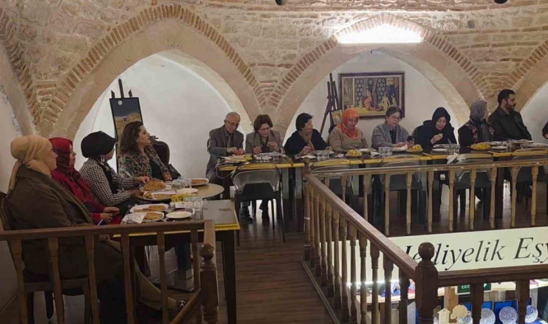 Kütahya’da yaklaşık 600 yıllık geçmişe sahip tarihi hamam, kültürel faaliyetlere