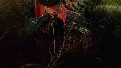 Çanakkale’nin Lapseki ilçesinde şarampole devrilen traktörün sürücüsü yaşamını yitirdi. Kaza,