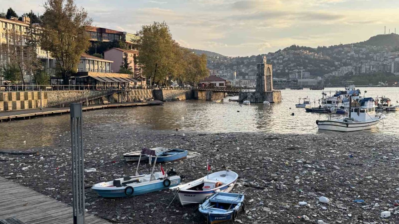 Zonguldak’ta iki gündür etkili olan sağanak yağışların ardından derelerden sürüklenen
