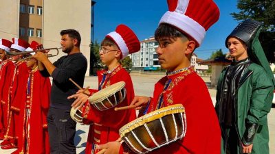 Afyonkarahisar’ın Bolvadin ilçesinde, milli ve manevi değerleri yaşatmaya yönelik örnek