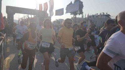 Denizli’de düzenlenen Lykos Yarı Maratonu, binlerce kişinin katılımıyla gerçekleştirildi. Sabahın