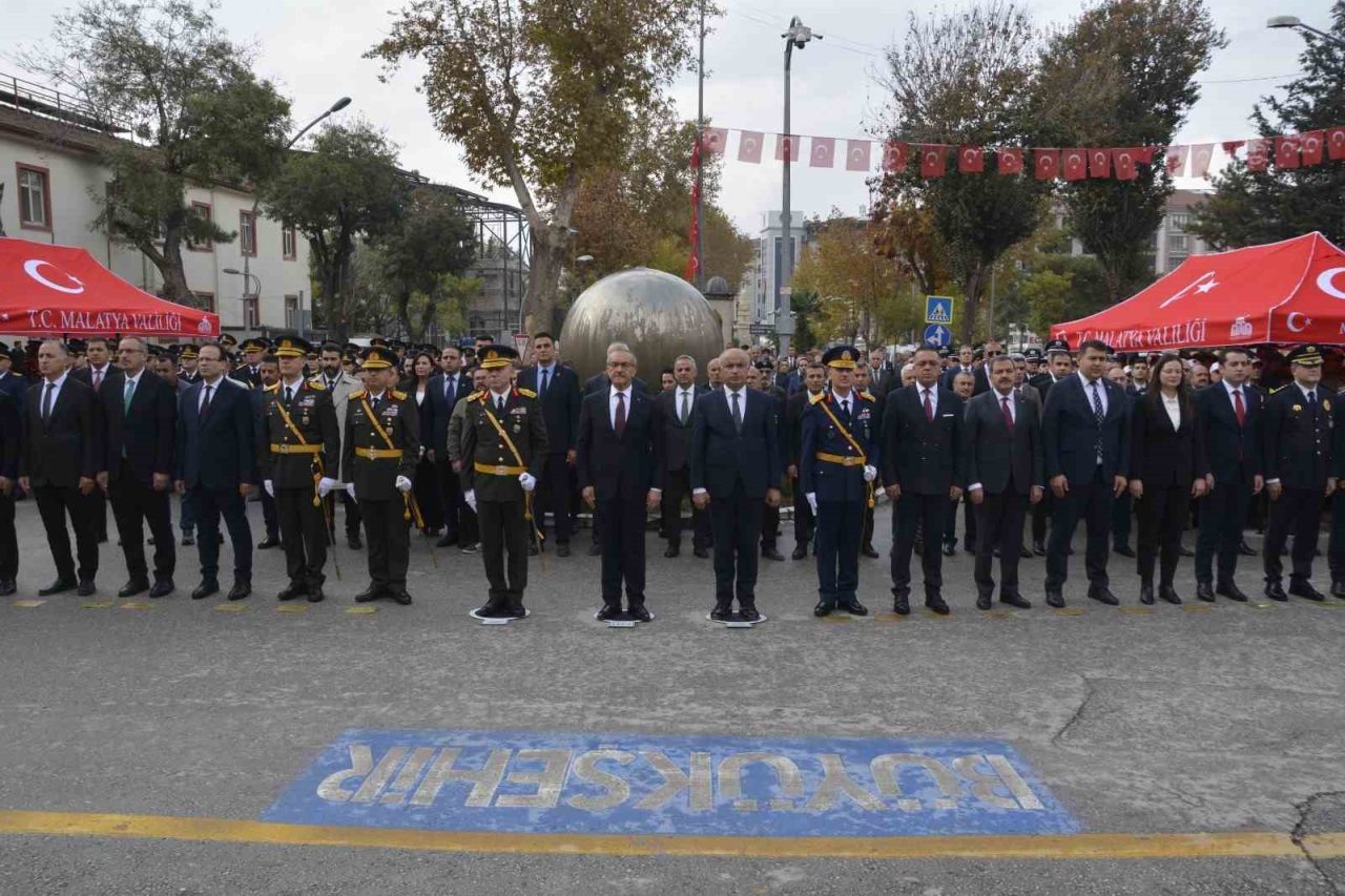 Cumhuriyet’in ilanının 103. yıl dönümü dolayısıyla Malatya’da düzenlenen 29 Ekim