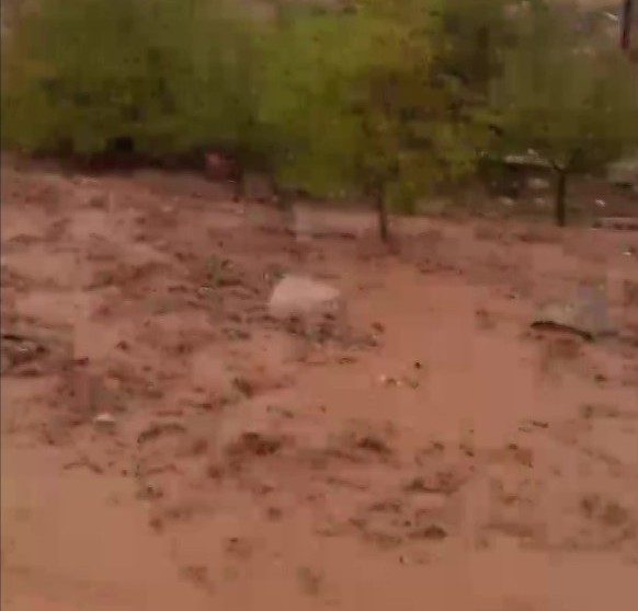 Malatya’da etkili olan sağanak yağış derelerin taşmasına neden oldu. Doğanşehir