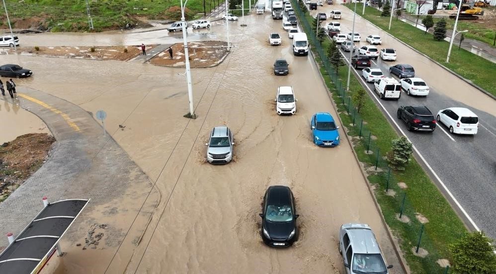 Meteoroloji 13. Bölge Müdürlüğü, Malatya genelinde kuvvetli sağanak yağış beklendiğini