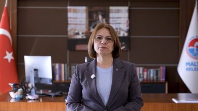 Maltepe Belediye Başkanı Mimar Esin Köymen, Cumhuriyet Halk Partisi’nden istifa