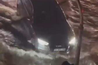 İstanbul’da etkili olan sağanak yağış Maltepe’de de etkisini gösterdi. Ana