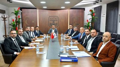 Önem Gök başkanlığındaki yönetim kurulunun mazbatasını almasının ardından ilk yönetim