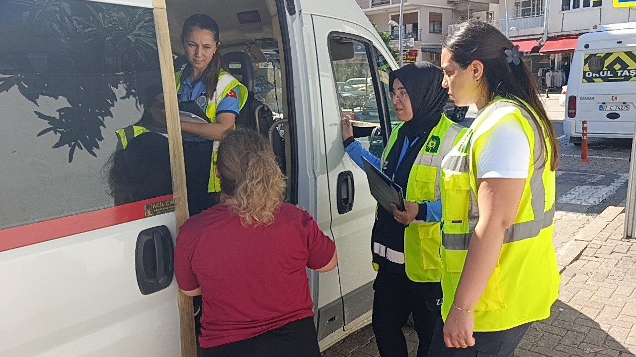 Antalya’nın Manavgat ilçesinde öğrencilerin okullarına güvenli ulaşımını sağlamak amacıyla Antalya